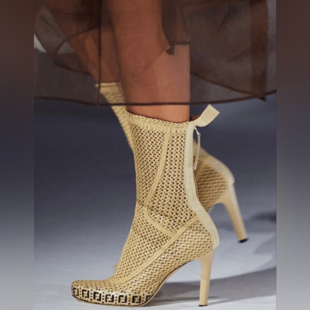 Fendi 105mm FF Woven Raffia Spring '21 Runway Zip Mid Calf Booties Size EU 38 - Picture 13 of 15